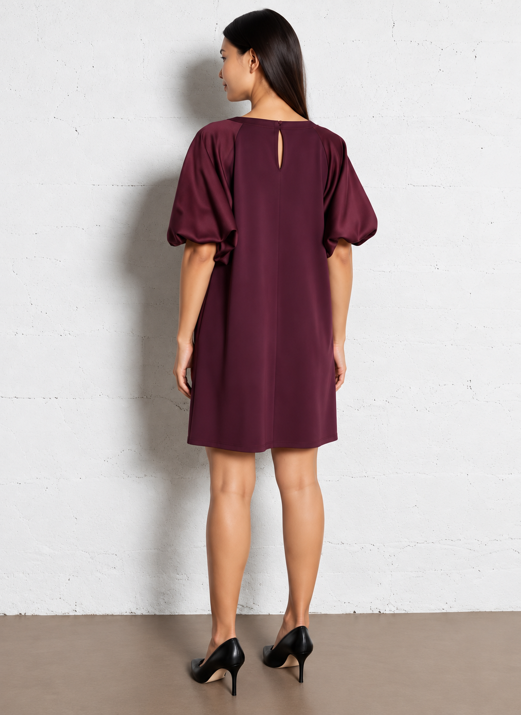IMPERIAL – Robe Courte Trapèze à Manches Ballon en Satin
