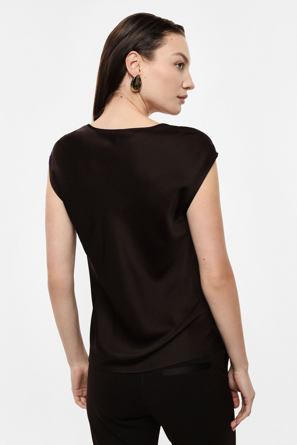 IMPERIAL - Top sans Manches Col V en Crêpe Satin
