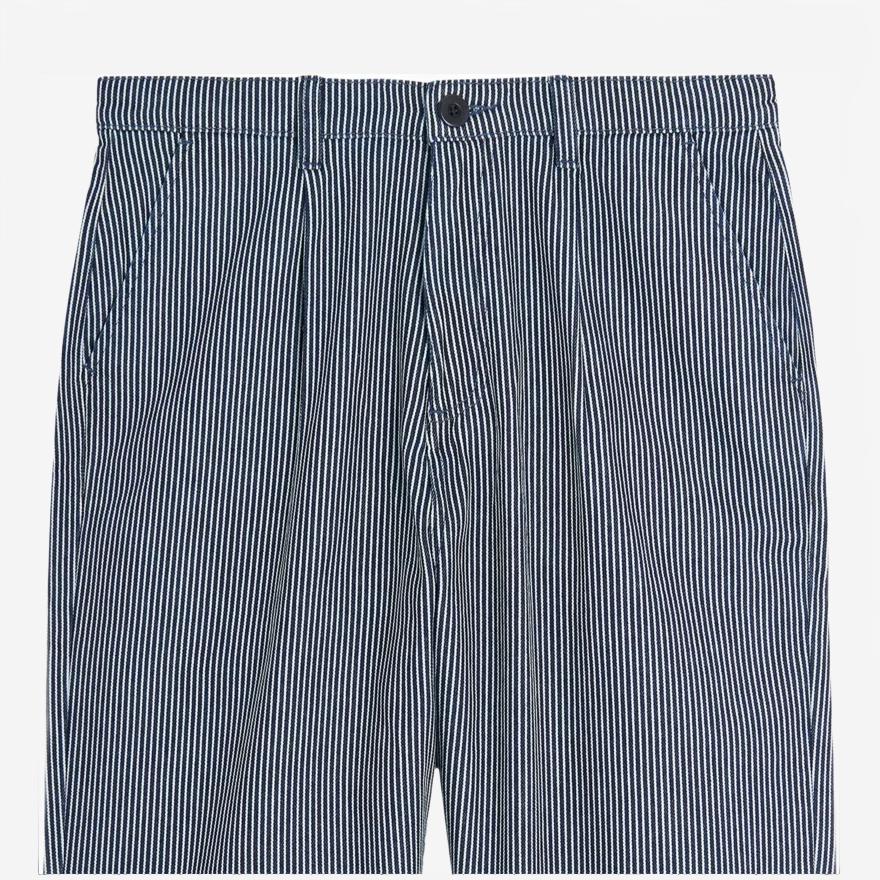 BASK IN THE SUN - Pantalon Hickory Maguro