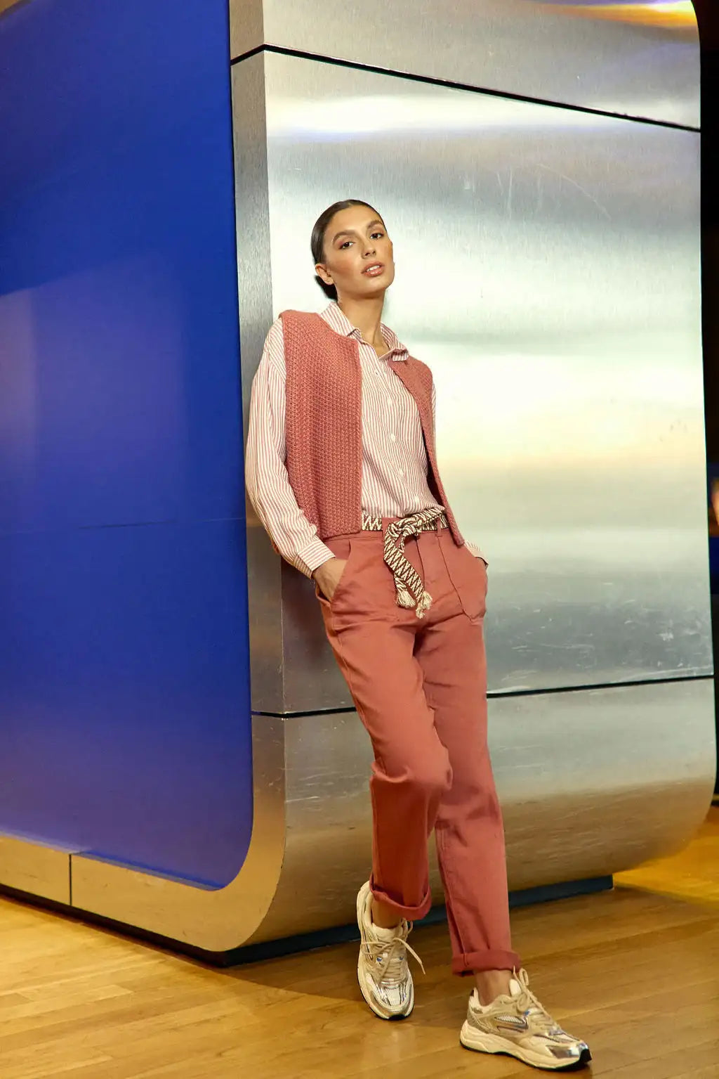LA PETITE ÉTOILE – Pantalon Marisol Droit Taille Haute avec Ceinture Ethnique