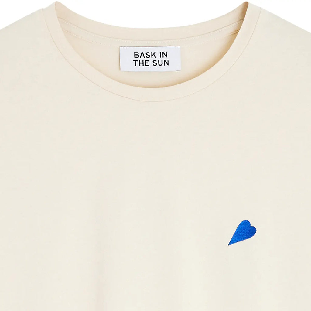 BASK IN THE SUN – T-shirt Heart Ivory