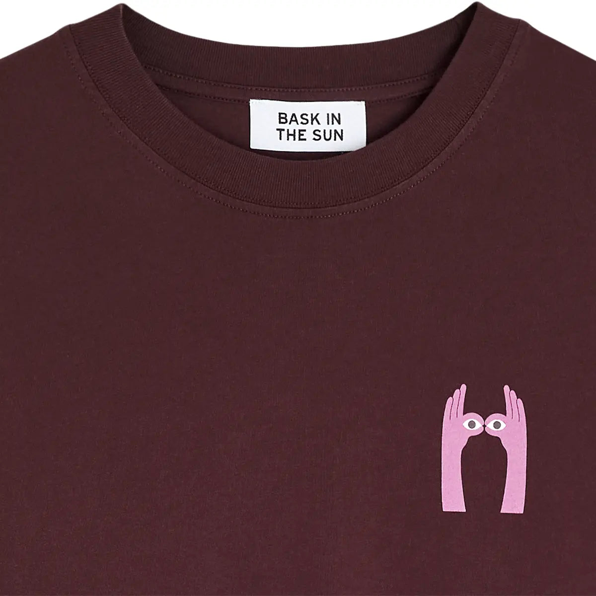 BASK IN THE SUN – T-shirt Look