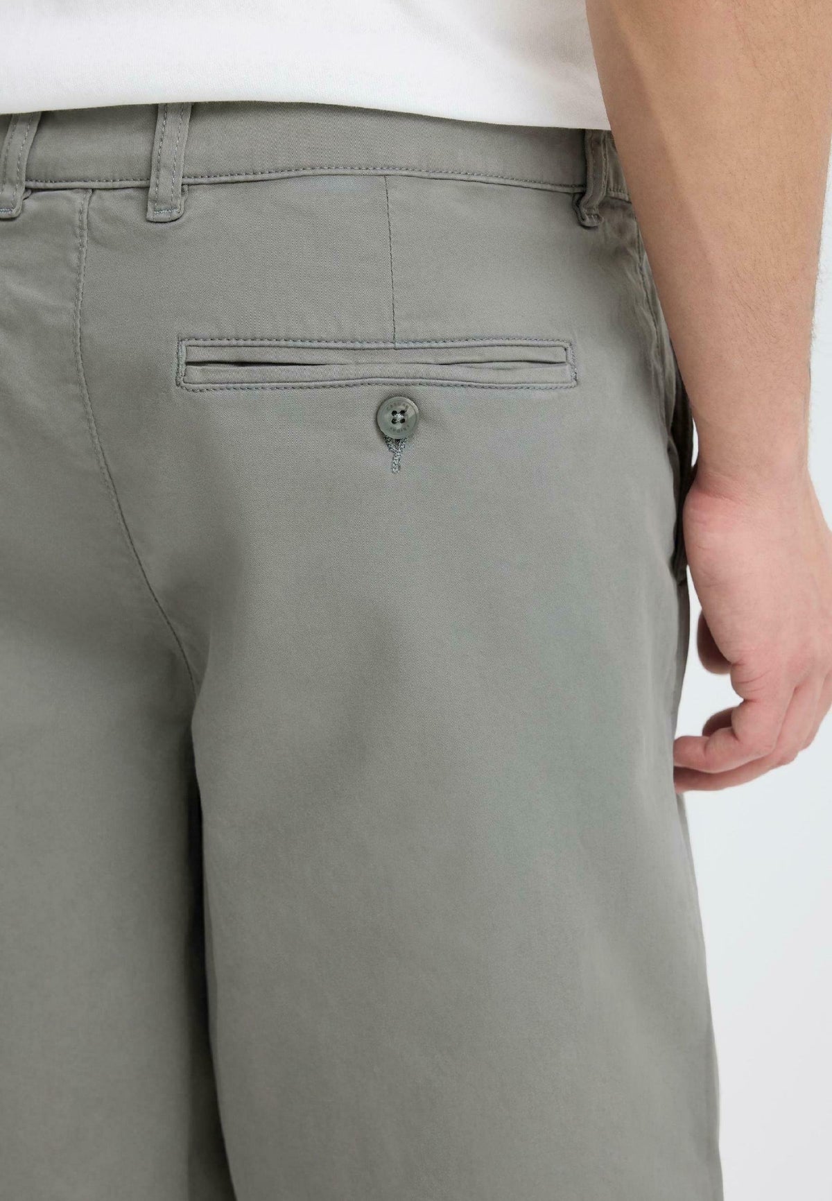 CASUAL FRIDAY – Short Chino Homme CFBennet Moon Mist